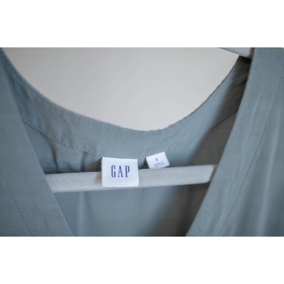 Gap Moss Green Womens Viscose V-Neck Jumpsuit Romper with Buttons Pockets SZ S - Picture 4 of 7